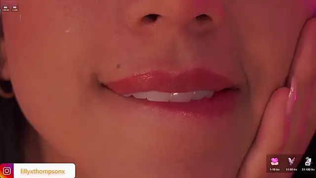 Snapshot of LillyThompson chatting on November 16, 2025, 8:47 pm LillyThompson online show from November 16, 2025, 8:47 pm