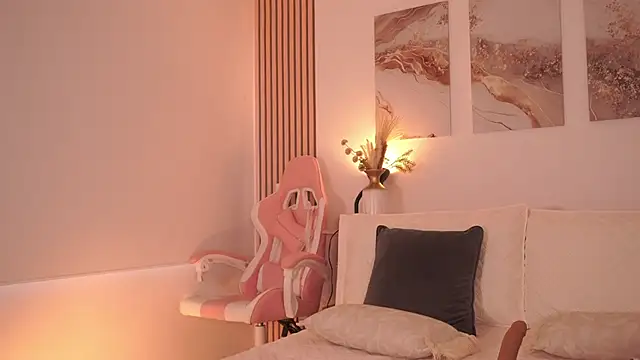 LillyThompson online show from March 9, 2026, 10:03 pm