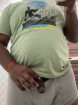 Snapshot of Honeydick7 chatting on February 9, 2026, 4:38 am Honeydick7 online show from February 9, 2026, 4:38 am