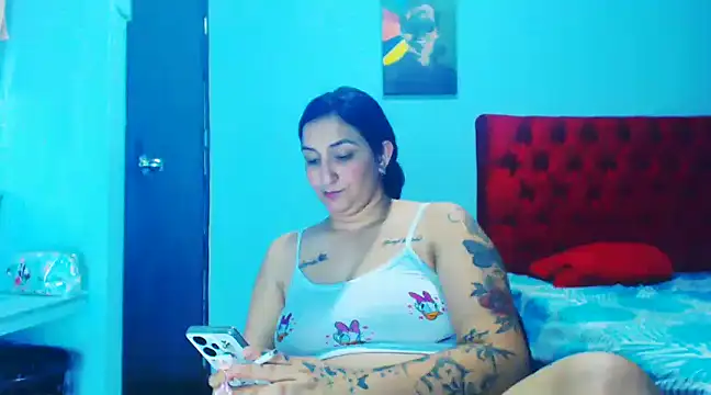 Snapshot of liz_dirty chatting on December 9, 2024, 3:40 am liz dirty online show from December 9, 2024, 3:40 am