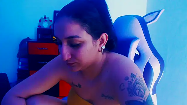 Snapshot of liz_dirty chatting on November 24, 2025, 10:31 pm liz dirty online show from November 24, 2025, 10:31 pm