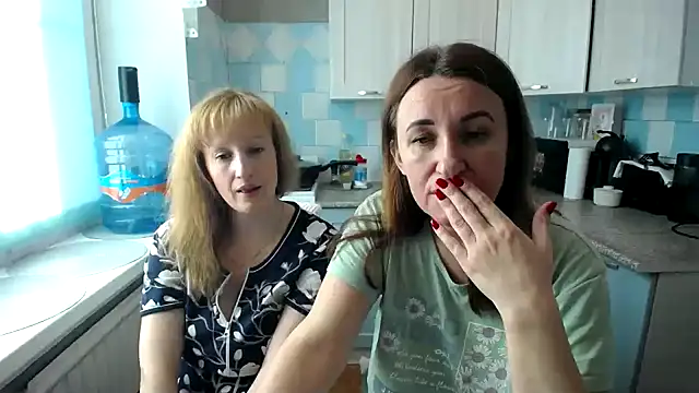 Snapshot of DonnaMagdalena chatting on September 30, 2025, 7:13 am DonnaMagdalena online show from September 30, 2025, 7:13 am