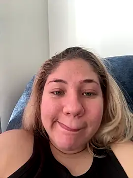 Snapshot of Celestedubois chatting on October 1, 2025, 5:41 pm Celestedubois online show from October 1, 2025, 5:41 pm