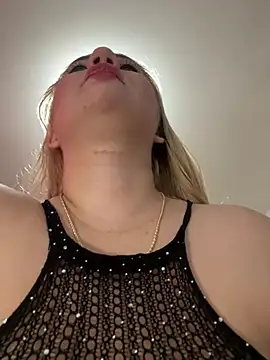 Celestedubois online show from March 23, 2026, 8:35 pm