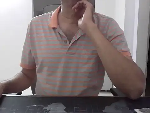 Snapshot of mrose8080 chatting on March 24, 2026, 6:24 pm mrose8080 online show from March 24, 2026, 6:24 pm