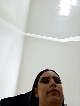 Snapshot of MariaGaitan chatting on October 18, 2025, 7:03 pm MariaGaitan online show from October 18, 2025, 7:03 pm