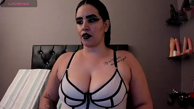 Snapshot of MariaGaitan chatting on October 23, 2025, 7:01 pm MariaGaitan online show from October 23, 2025, 7:01 pm