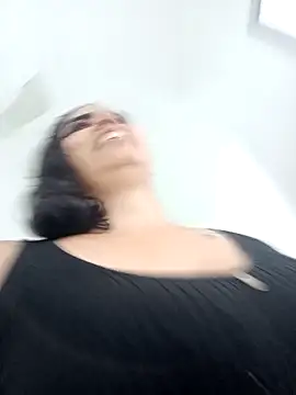 Snapshot of MariaGaitan chatting on December 3, 2025, 7:01 pm MariaGaitan online show from December 3, 2025, 7:01 pm