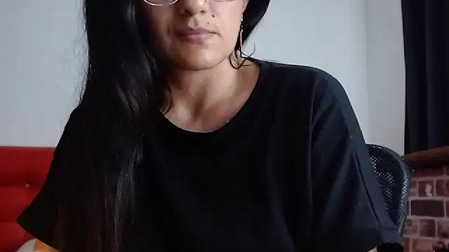 Lucynaugthyy online show from February 26, 2025, 8:33 pm
