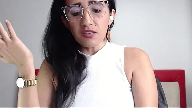 Lucynaugthyy online show from February 27, 2025, 4:10 pm