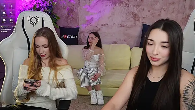 Jasmine Flow online show from January 11, 2025, 7:49 pm