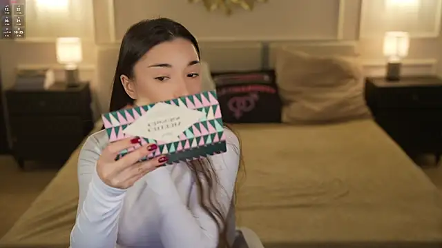 Jasmine Flow online show from November 18, 2025, 8:19 am