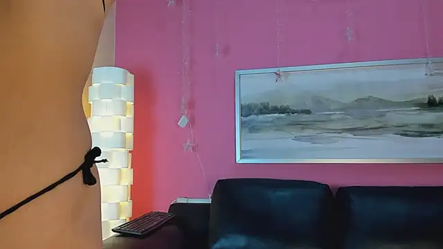 Snapshot of Tiffanysurez_ chatting on February 3, 2025, 1:08 pm Tiffanysurez online show from February 3, 2025, 1:08 pm