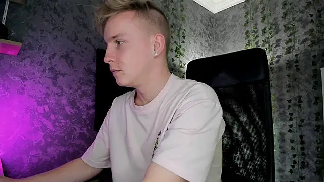 AlexxSweet online show from November 1, 2025, 6:59 am