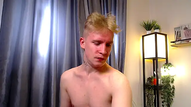 Snapshot of AlexxSweet chatting on May 15, 2026, 5:03 am AlexxSweet online show from May 15, 2026, 5:03 am
