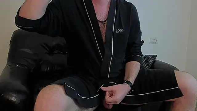 Snapshot of KingMalcom chatting on March 14, 2025, 3:25 pm KingMalcom online show from March 14, 2025, 3:25 pm