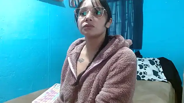 clarisse69 online show from January 27, 2025, 10:27 pm