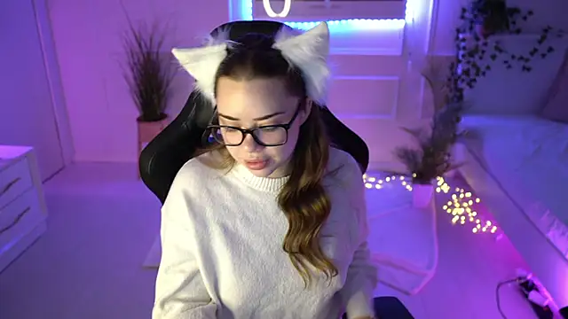 VixenMia online show from January 19, 2025, 6:20 am