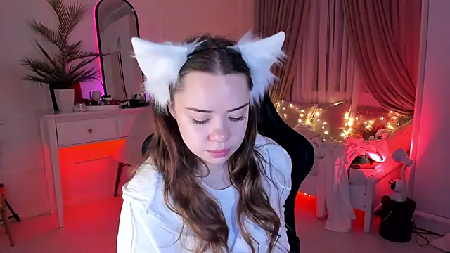 VixenMia online show from February 15, 2025, 3:42 am