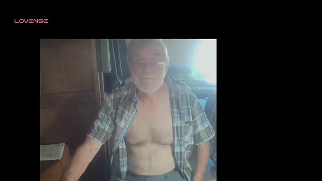 Snapshot of terrybare chatting on September 12, 2025, 2:39 pm terrybare online show from September 12, 2025, 2:39 pm