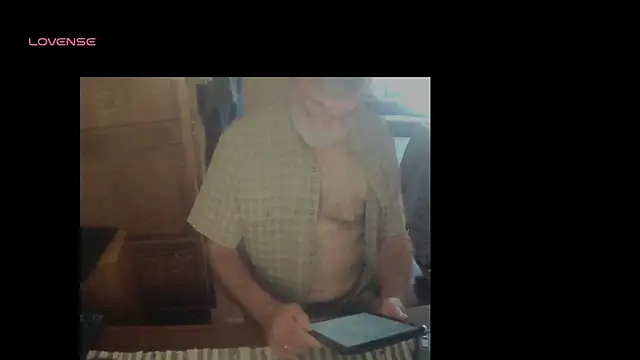 Snapshot of terrybare chatting on September 20, 2025, 1:23 pm terrybare online show from September 20, 2025, 1:23 pm