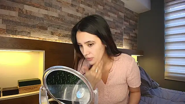 Snapshot of alicewilloww chatting on October 17, 2025, 10:01 pm alicewilloww online show from October 17, 2025, 10:01 pm