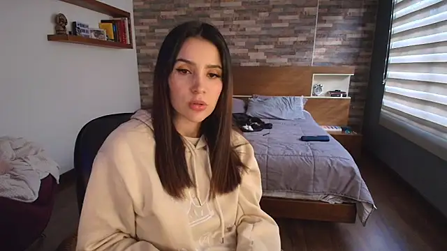 Snapshot of alicewilloww chatting on October 24, 2025, 9:11 pm alicewilloww online show from October 24, 2025, 9:11 pm