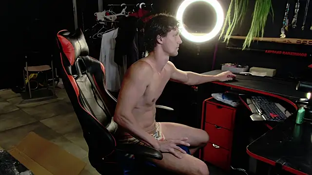 dirty-boss online show from June 4, 2026, 4:57 pm