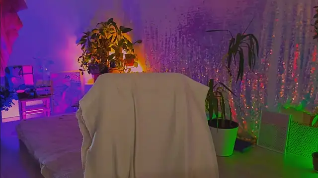 poli   online show from March 22, 2026, 12:19 pm