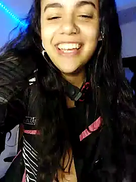 Snapshot of demonaughtyyy chatting on December 20, 2024, 9:11 am demonaughtyyy online show from December 20, 2024, 9:11 am