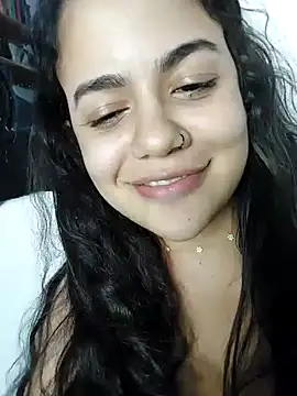 Snapshot of demonaughtyyy chatting on December 21, 2024, 8:28 am demonaughtyyy online show from December 21, 2024, 8:28 am