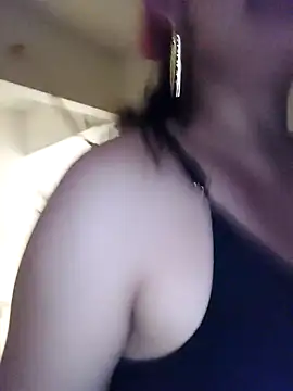 Snapshot of demonaughtyyy chatting on January 1, 2025, 5:01 am demonaughtyyy online show from January 1, 2025, 5:01 am