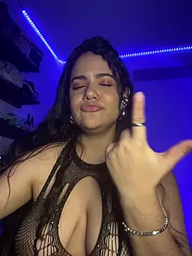 Snapshot of demonaughtyyy chatting on February 8, 2025, 6:22 am demonaughtyyy online show from February 8, 2025, 6:22 am