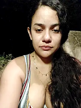 Snapshot of demonaughtyyy chatting on February 14, 2025, 4:04 am demonaughtyyy online show from February 14, 2025, 4:04 am