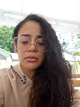 Snapshot of demonaughtyyy chatting on November 5, 2025, 8:42 pm demonaughtyyy online show from November 5, 2025, 8:42 pm