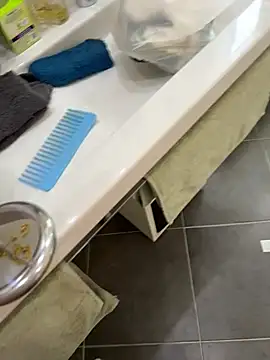 Cozqhh online show from March 22, 2026, 12:08 pm