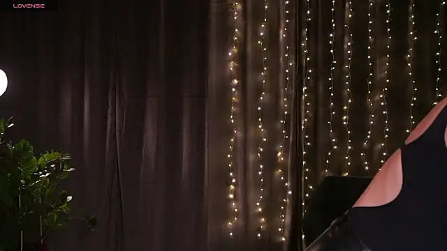 Snapshot of Elice_Dream chatting on March 25, 2026, 8:04 pm Elice Dream online show from March 25, 2026, 8:04 pm