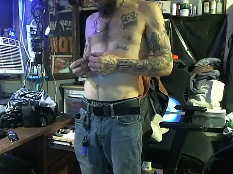 Snapshot of CloudDadddyyy420 chatting on January 19, 2025, 4:12 am CloudDadddyyy420 online show from January 19, 2025, 4:12 am