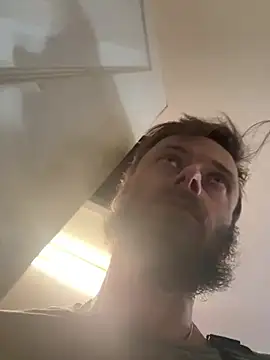 Snapshot of CloudDadddyyy420 chatting on March 9, 2025, 9:02 am CloudDadddyyy420 online show from March 9, 2025, 9:02 am