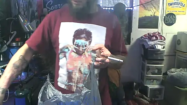 Snapshot of CloudDadddyyy420 chatting on November 10, 2025, 2:10 am CloudDadddyyy420 online show from November 10, 2025, 2:10 am