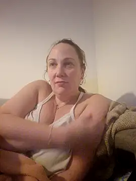 Snapshot of Wisie_Cutie chatting on January 26, 2025, 12:05 am Wisie Cutie online show from January 26, 2025, 12:05 am