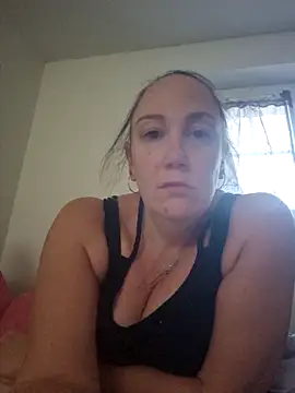 Wisie Cutie online show from November 12, 2025, 3:56 pm