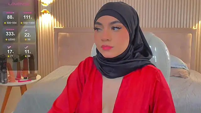 Snapshot of Sooffii_1 chatting on March 11, 2025, 5:27 am Sooffii 1 online show from March 11, 2025, 5:27 am