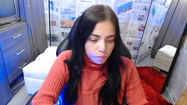 Snapshot of i_am_nina_ chatting on February 7, 2025, 2:29 am i am nina online show from February 7, 2025, 2:29 am