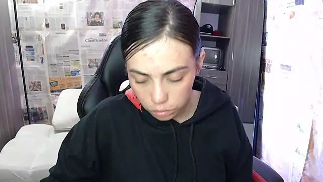 Snapshot of i_am_nina_ chatting on September 18, 2025, 5:20 am i am nina online show from September 18, 2025, 5:20 am