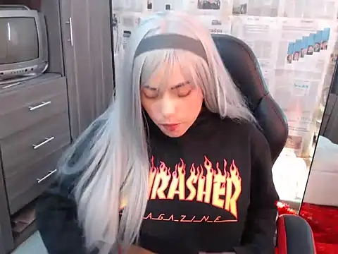 Snapshot of i_am_nina_ chatting on November 11, 2025, 5:35 pm i am nina online show from November 11, 2025, 5:35 pm