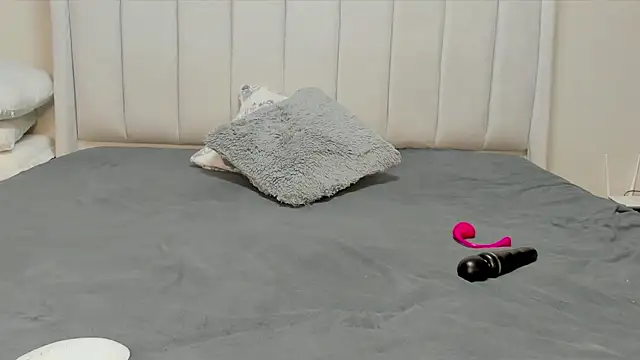  heavenlysent online show from April 1, 2026, 1:28 am