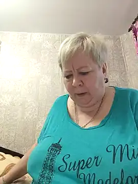 Snapshot of EffectFiona chatting on January 17, 2025, 4:28 am EffectFiona online show from January 17, 2025, 4:28 am