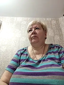 Snapshot of EffectFiona chatting on February 15, 2025, 12:04 am EffectFiona online show from February 15, 2025, 12:04 am