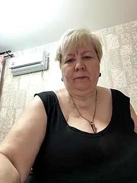 Snapshot of EffectFiona chatting on February 24, 2025, 1:35 am EffectFiona online show from February 24, 2025, 1:35 am